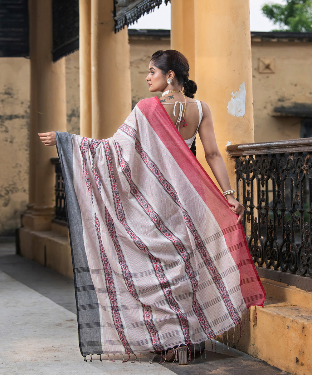 Offwhite cotton handloom ganga jamuna border saree