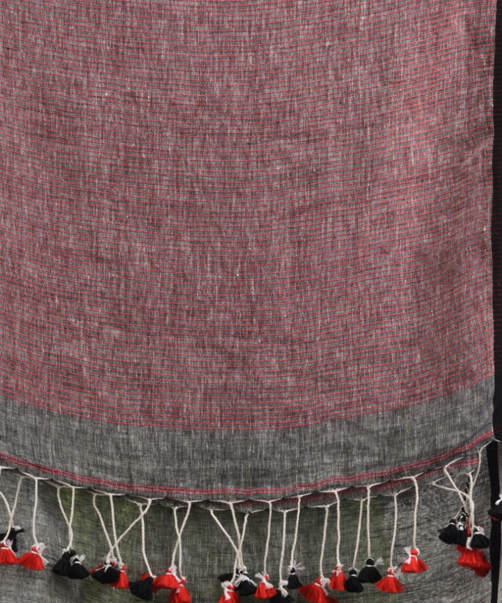 Grey handwoven linen stipes pallu bengal saree
