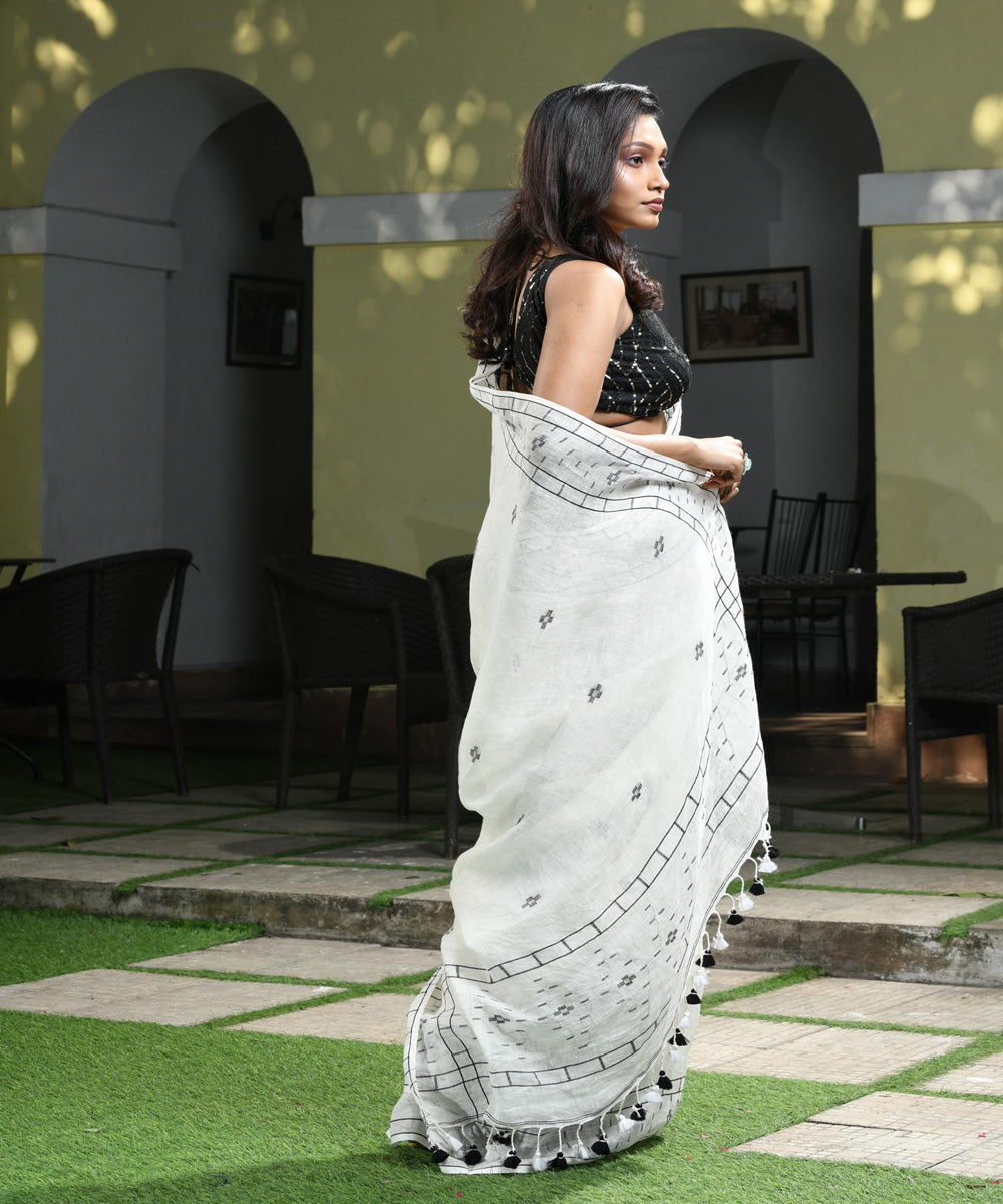 White handloom bengal linen saree