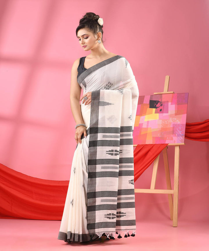 Offwhite black handloom bengal cotton saree