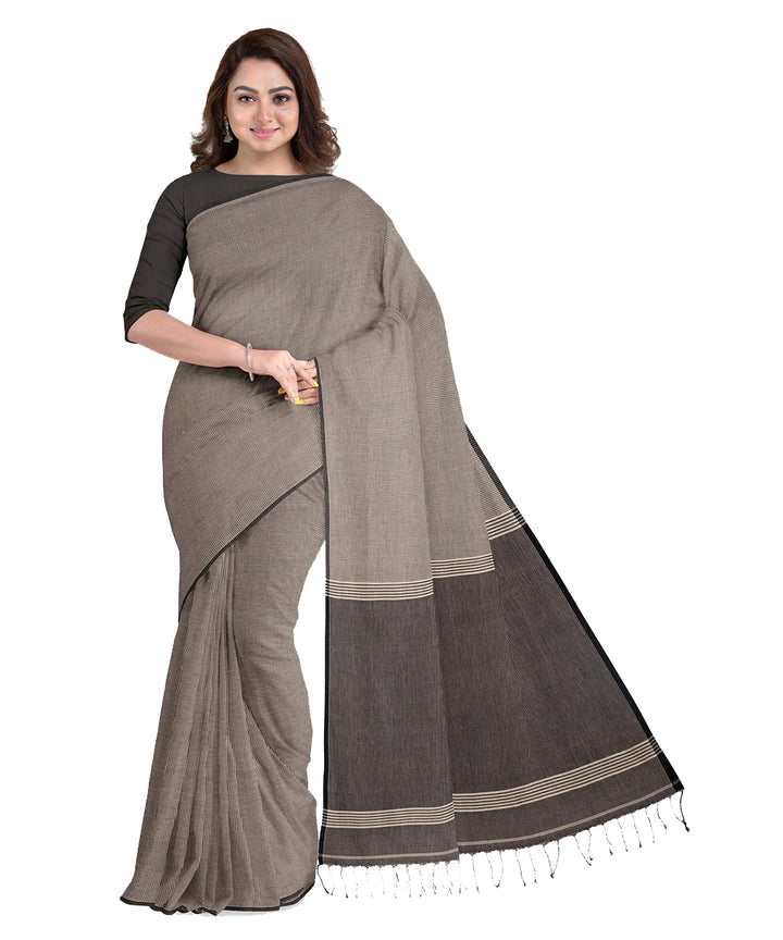 Biswa bangla grey tangail silk handloom saree