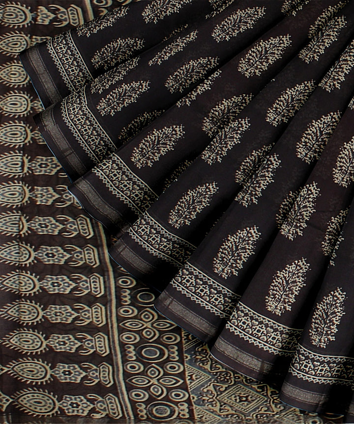 black offwhite cotton silk chanderi hand printed saree