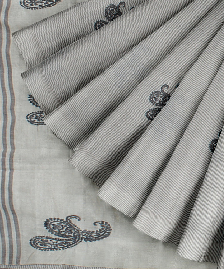 Off white grey cotton handwoven chikankari saree