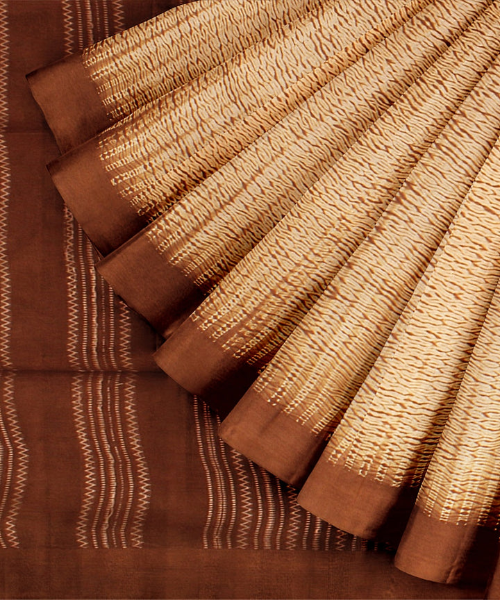 Brown white handloom cotton bengal saree