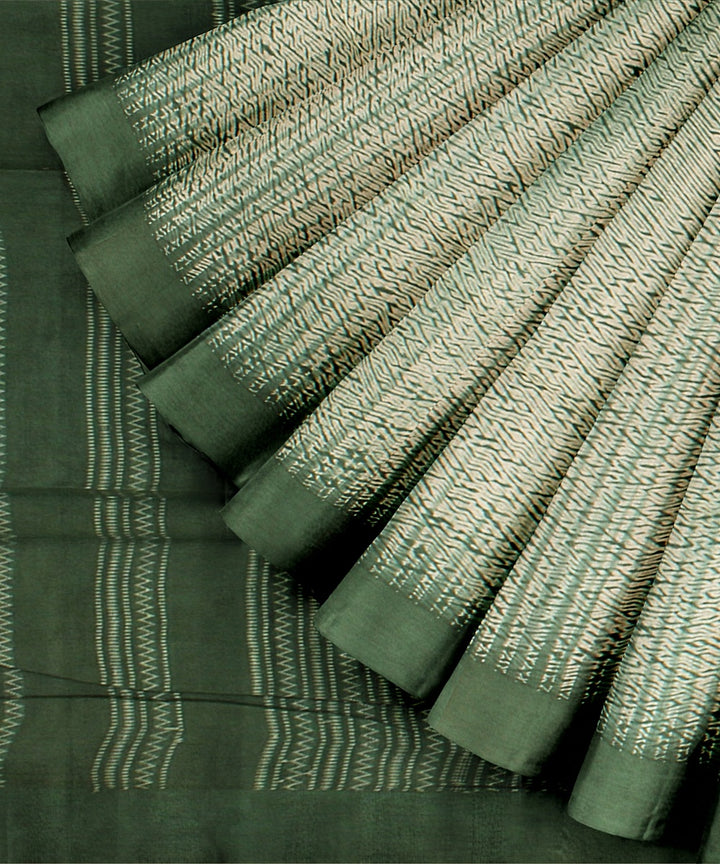 Dark green white handloom cotton bengal saree