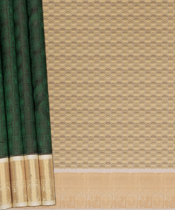 Handwoven green maroon dual-tone with off-white kanjivaram silk saree