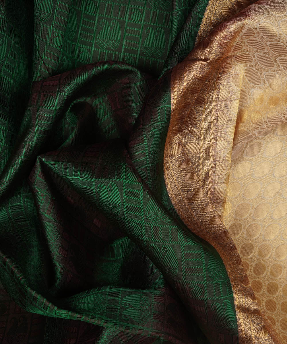 Handwoven green maroon dual-tone with off-white kanjivaram silk saree