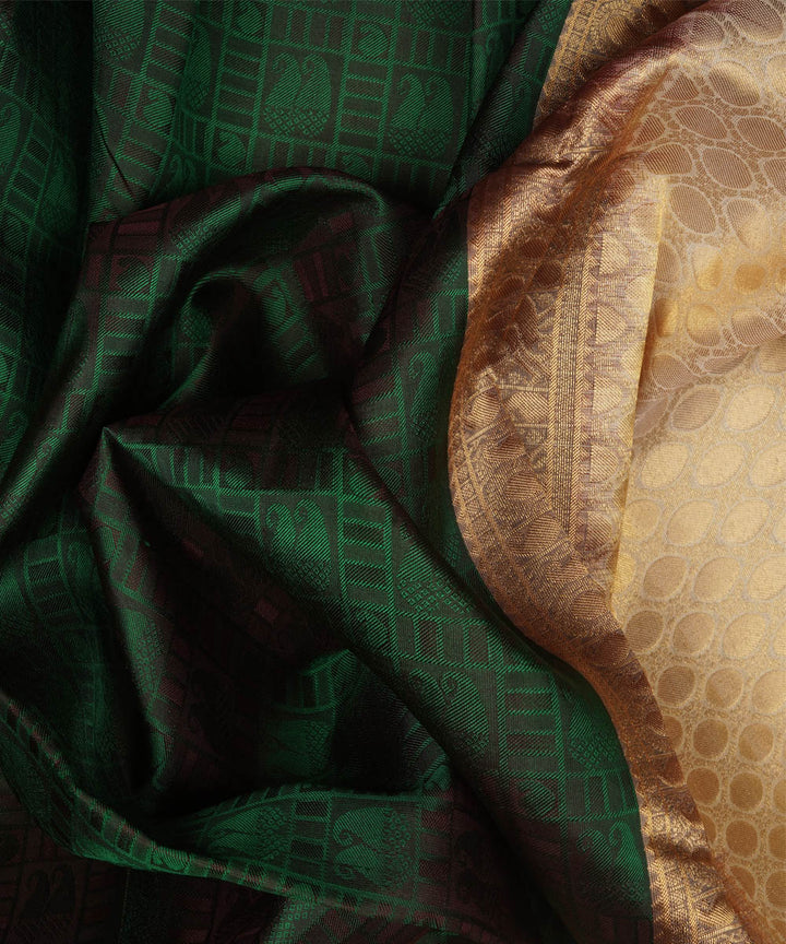 Handwoven green maroon dual-tone with off-white kanjivaram silk saree