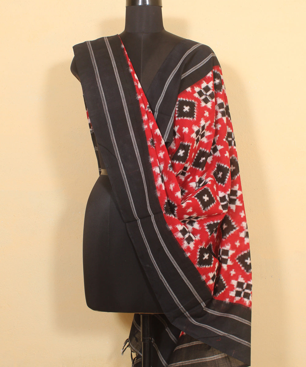 Maroon black handwoven cotton pochampally double ikat dupatta