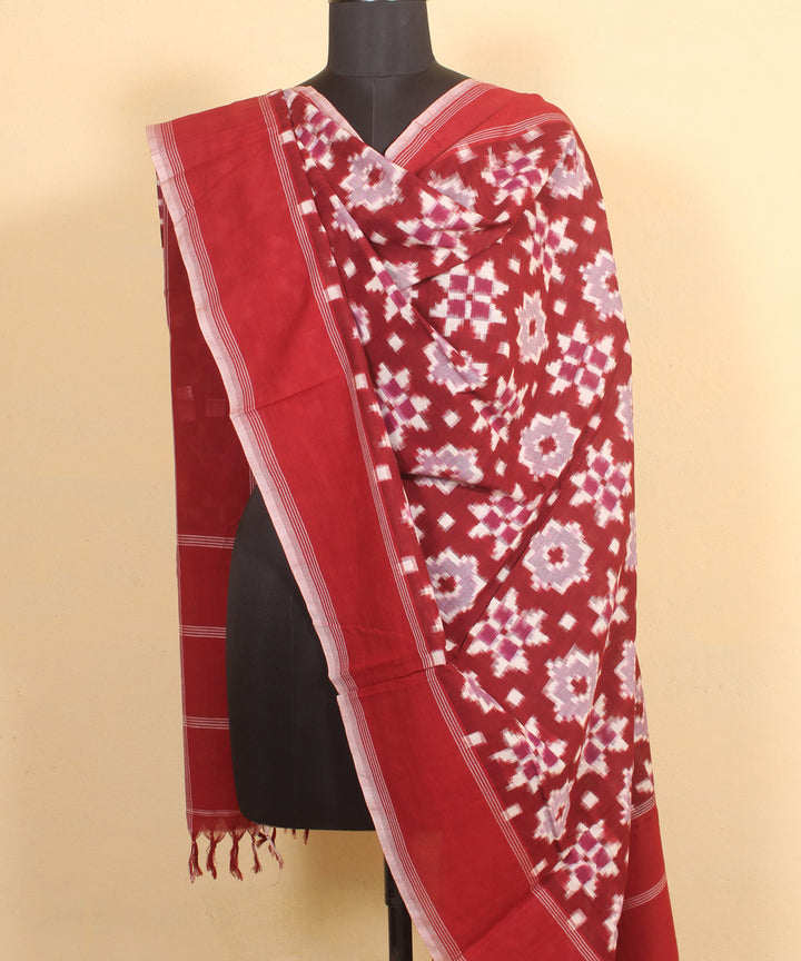 Maroon white handwoven cotton pochampally double ikat dupatta