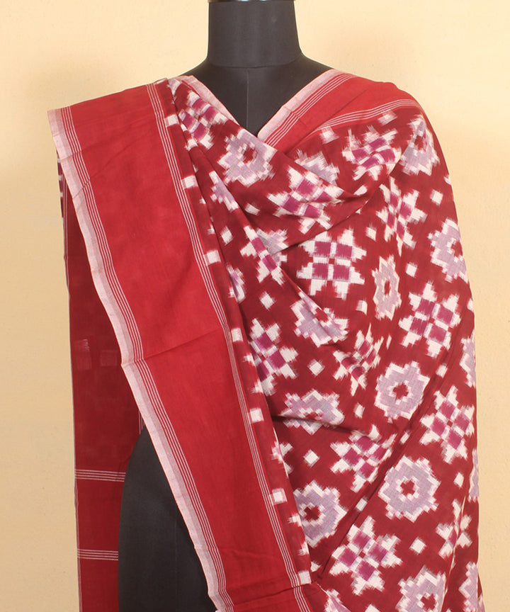 Maroon white handwoven cotton pochampally double ikat dupatta