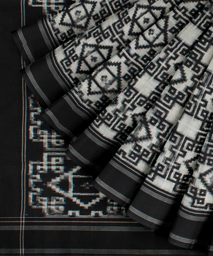 Black off-white teliarumal handloom pochampally ikat cotton saree