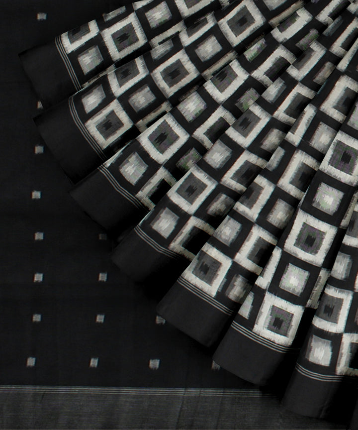 Black white teliarumal cotton handloom pochampally ikat saree