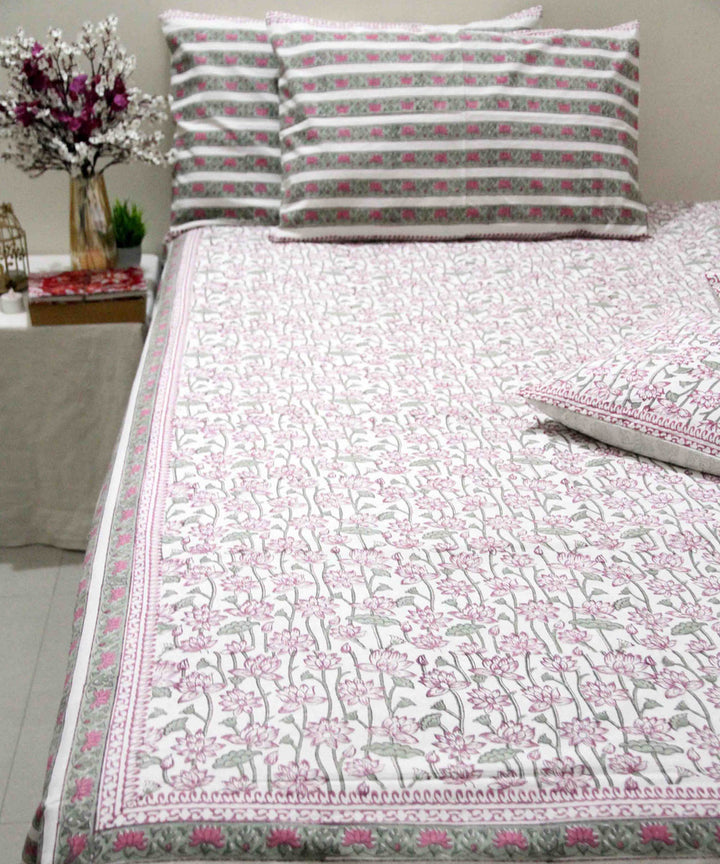Multicolor white hand block printed cotton king size bedsheet