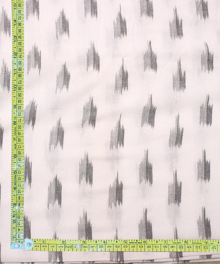 2.5 m Offwhite handloom cotton pochampally ikat fabric