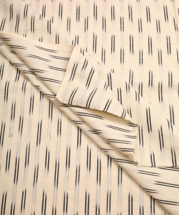 2.5 m Offwhite pochampally ikat handloom cotton fabric