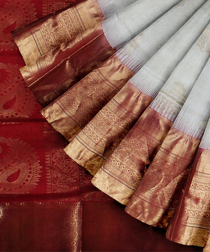 Beige red pallu handloom silk karnataka saree