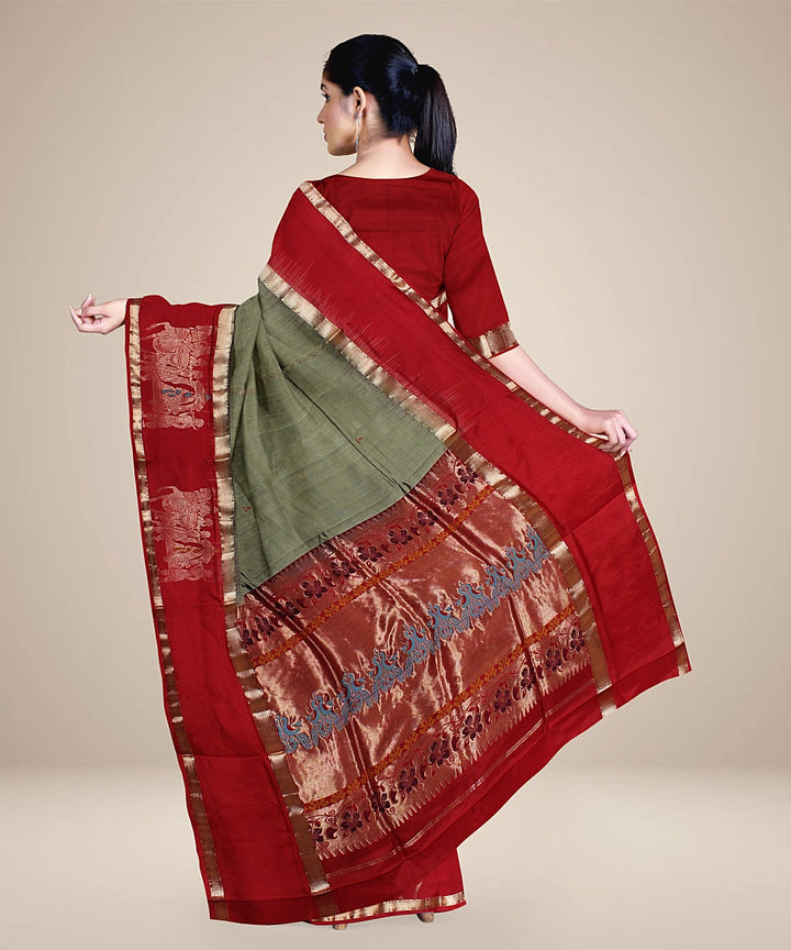 Grey red pallu silk handloom karnataka saree