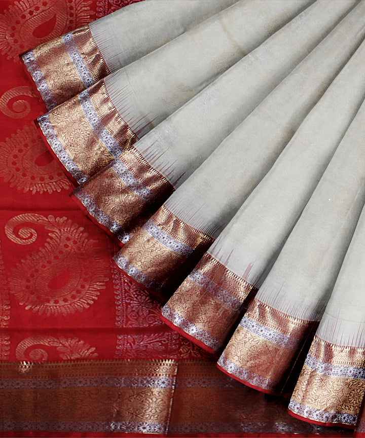 Cream red pallu handloom silk karnataka saree