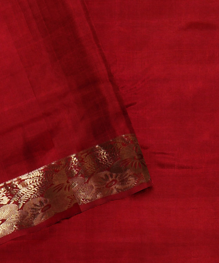 Cream red pallu silk handloom karnataka saree