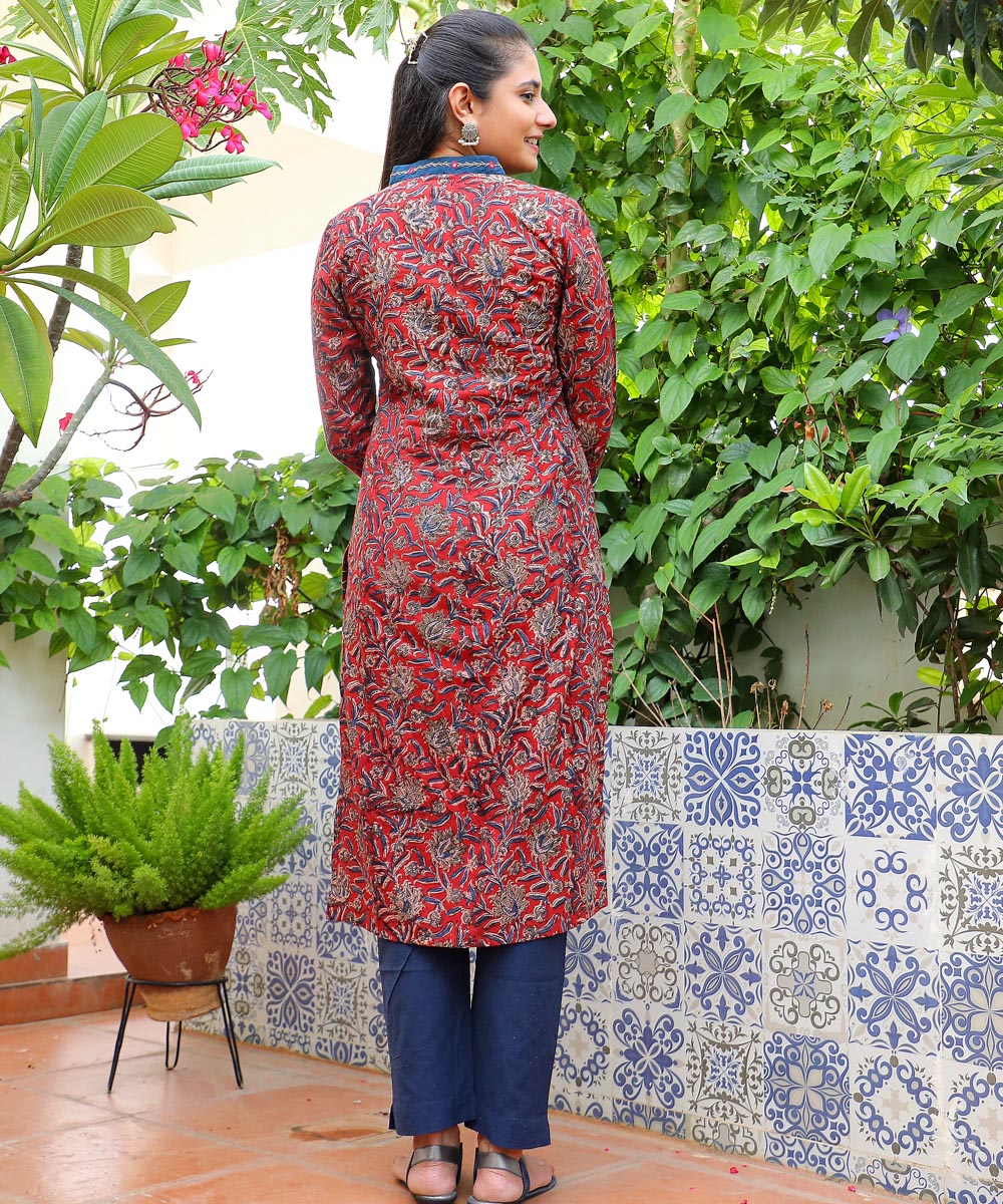 Red kalamkari overlapped v collar kurta