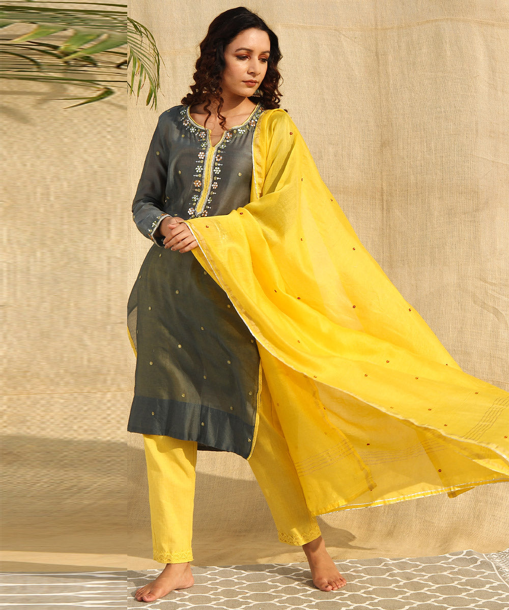 Grey yellow hand emboidered grey chanderi silk kurta set of-3
