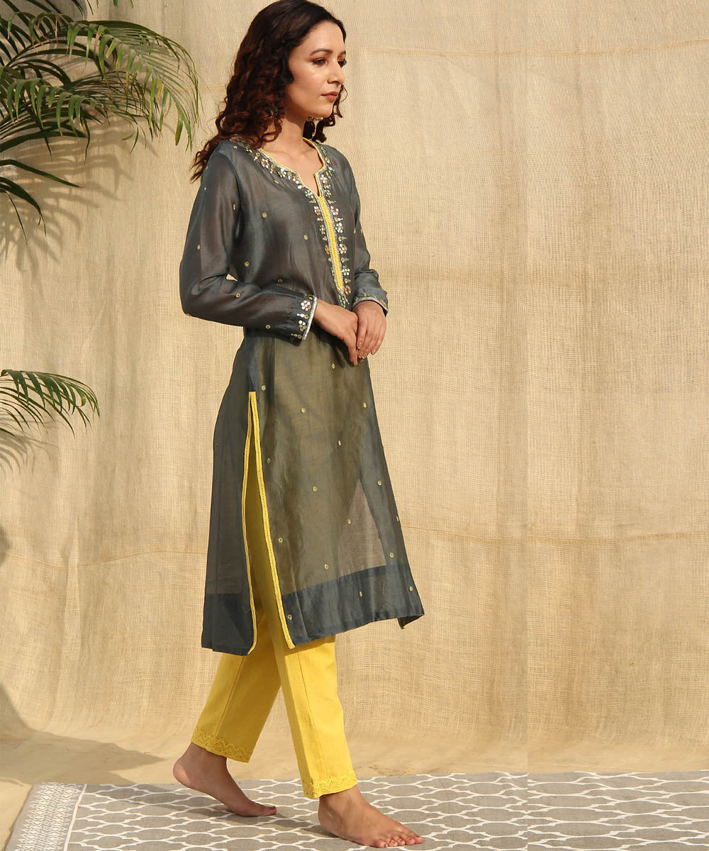 Grey yellow hand emboidered grey chanderi silk kurta set of-3