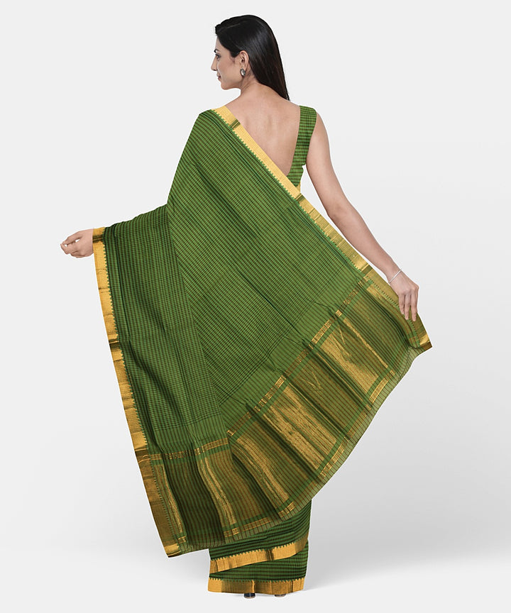 Dark green handwoven mangalagiri cotton saree