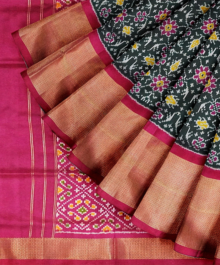 Black pink handwoven pochampally ikat silk saree