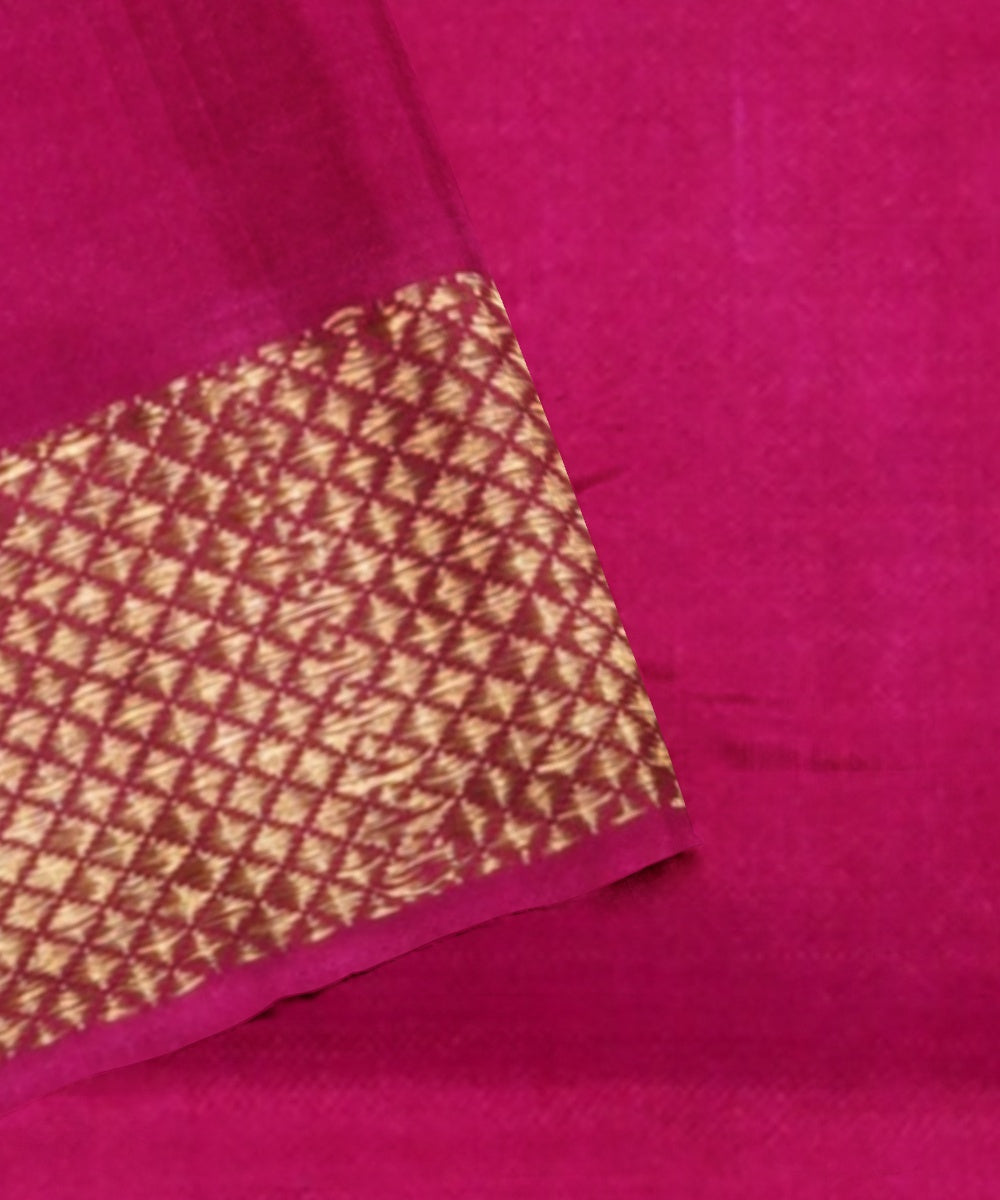 Offwhite hot pink handwoven pochampally ikat silk saree