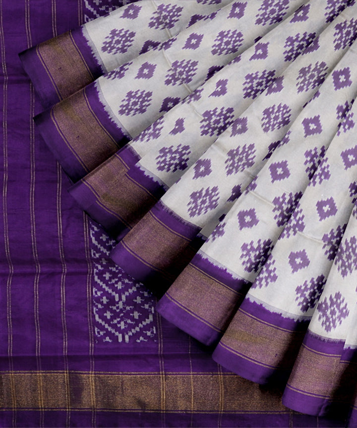 White midnight blue handwoven pochampally ikat silk saree