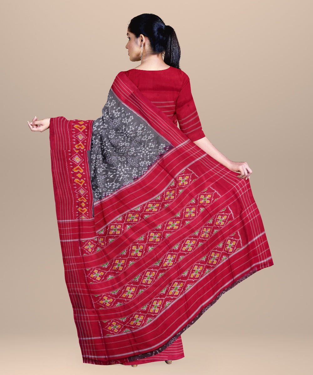 Grey pink handwoven pochampally ikat silk saree