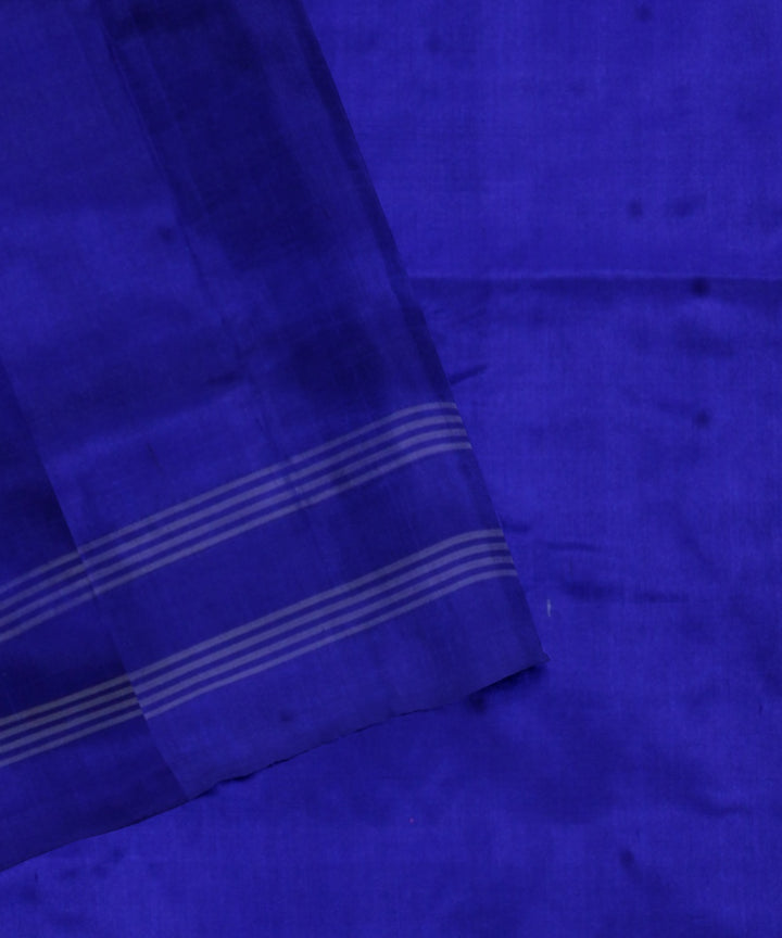 Dark blue offwhite handwoven pochampally ikat silk saree