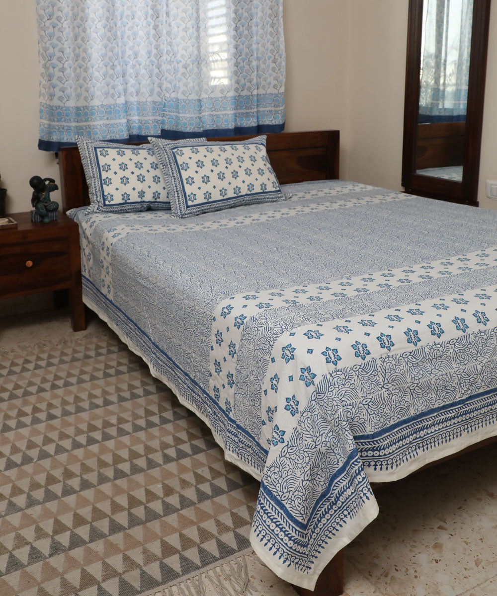 White blue block print sanganeri cotton double bed bedsheet