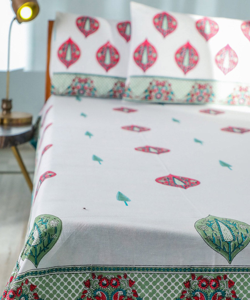 White pink hand block printed sanganeri cotton double bed bedsheet