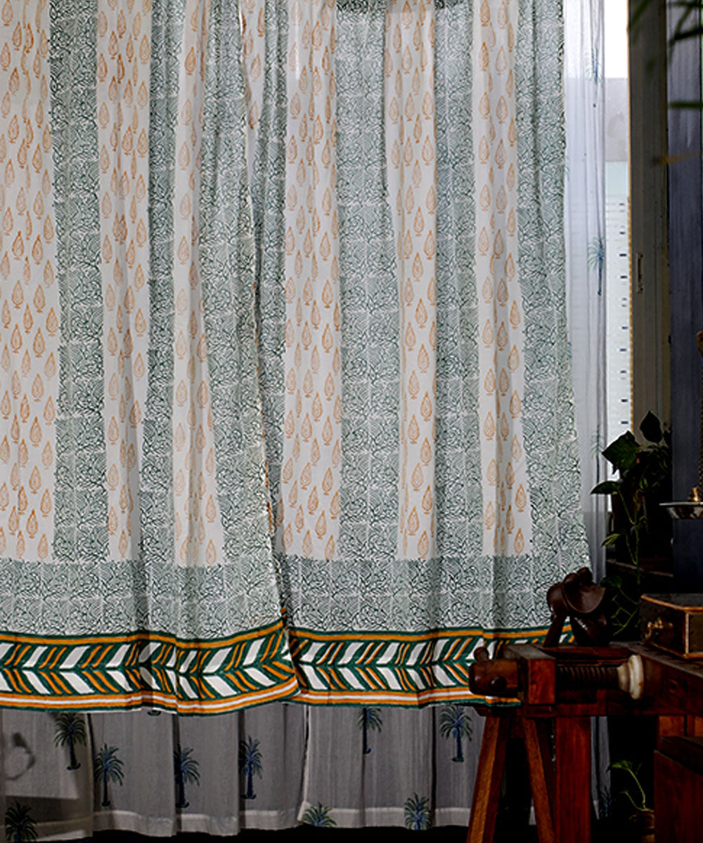 White red striped printed sanganeri cotton window curtain