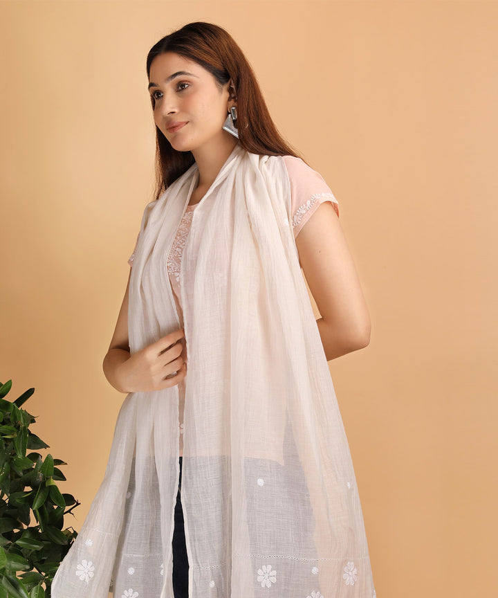 Peach white hand embroidered cotton chikankari Stole