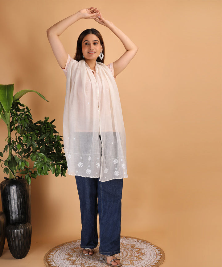 Peach white hand embroidered cotton chikankari Stole