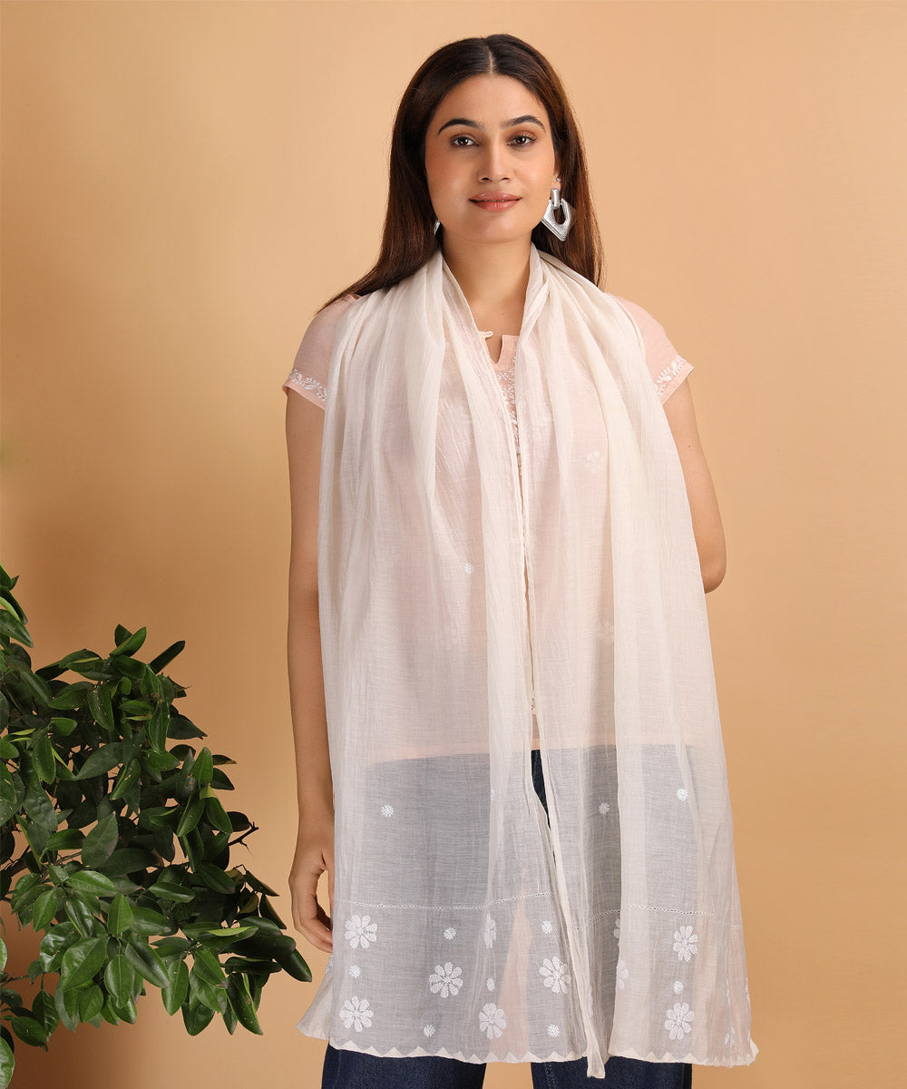 Peach white hand embroidered cotton chikankari Stole