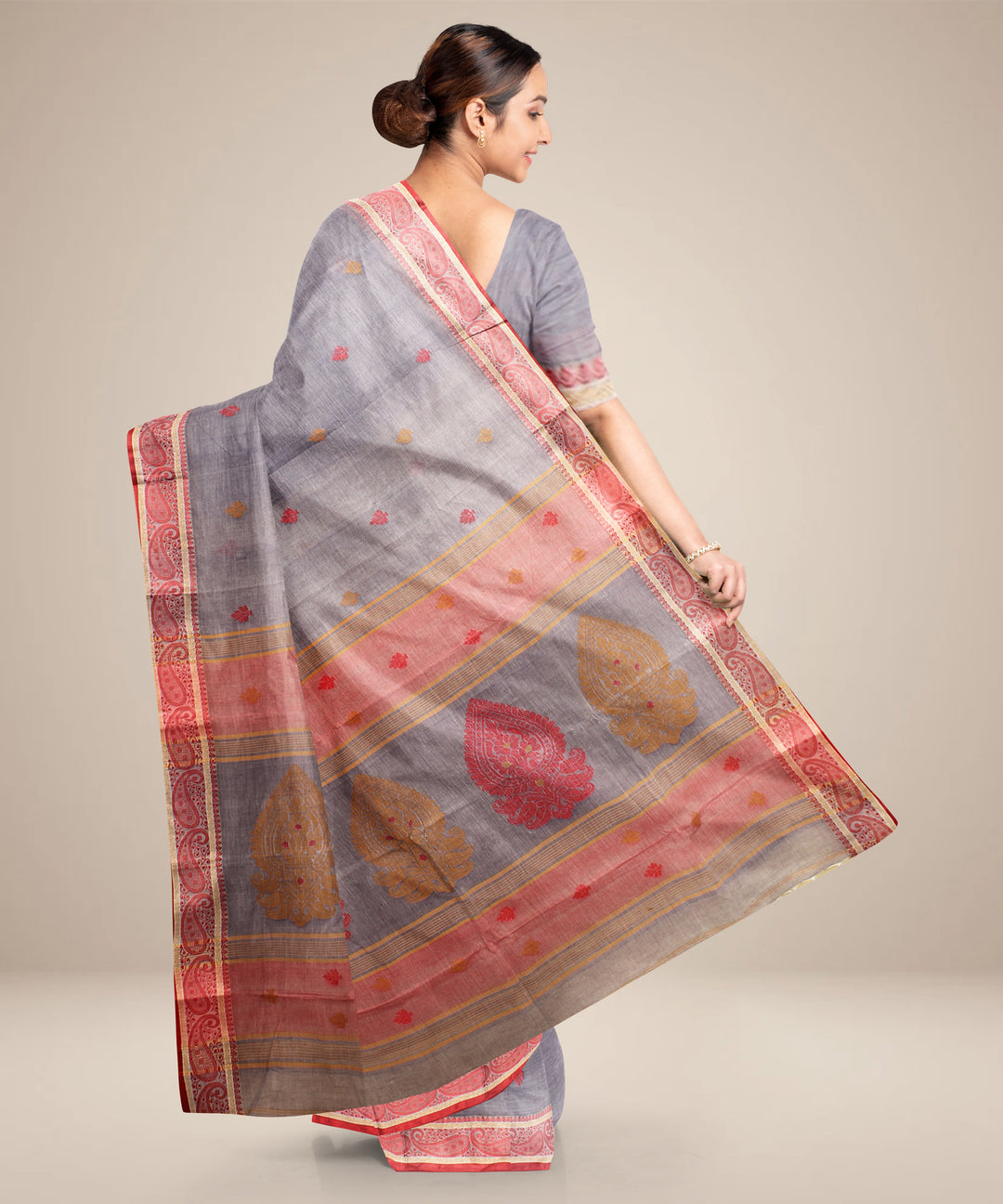 Grey red tangail cotton handloom saree