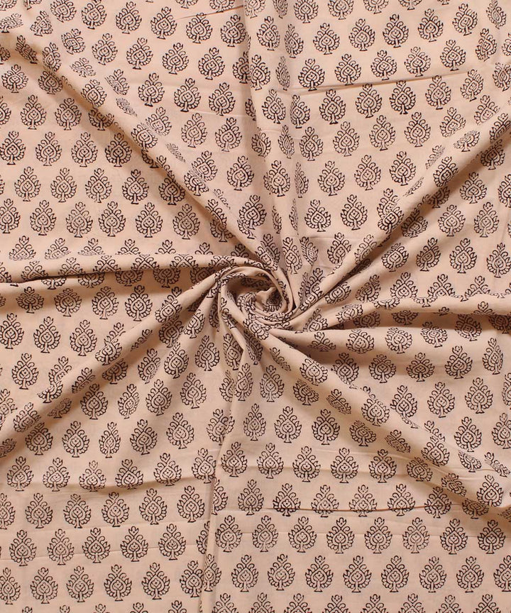 Cream black red hand block bagh printed cotton fabric