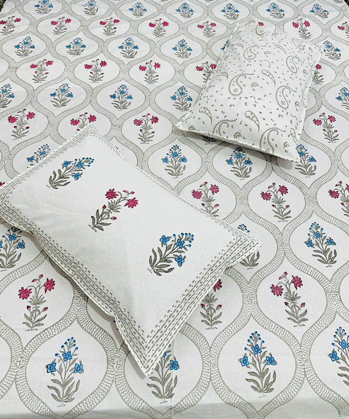Multicolor offwhite hand block printed cotton double bed bedsheet