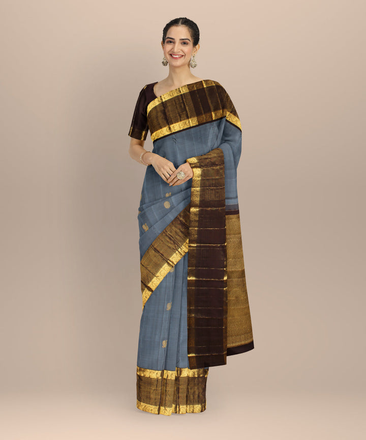 Grey red vairavoosi border handwoven kancheepuram silk saree