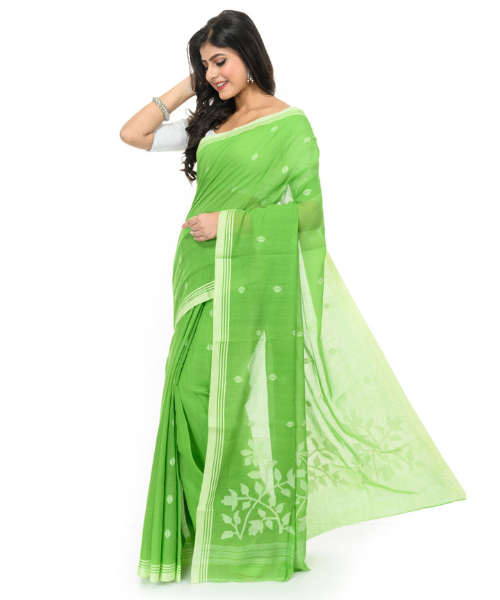 Dark green hand woven bengal cotton saree