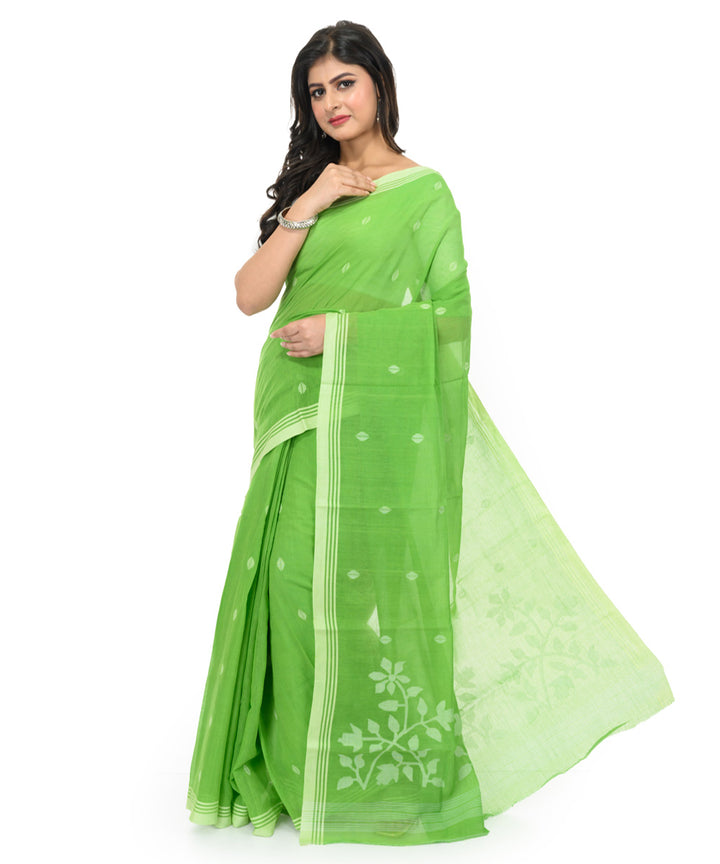 Dark green offwhite handwoven bengal cotton saree