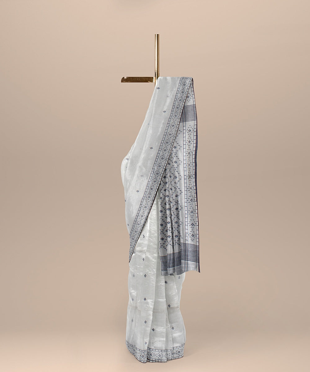 Offwhite navy blue handloom soft cotton jamdani saree