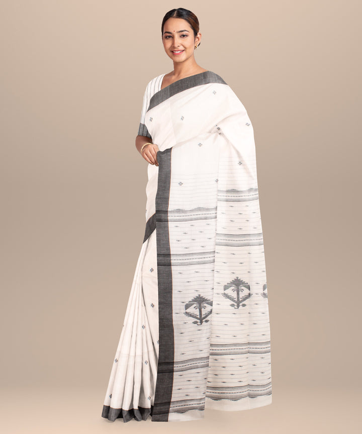 White grey handloom jamdani cotton saree