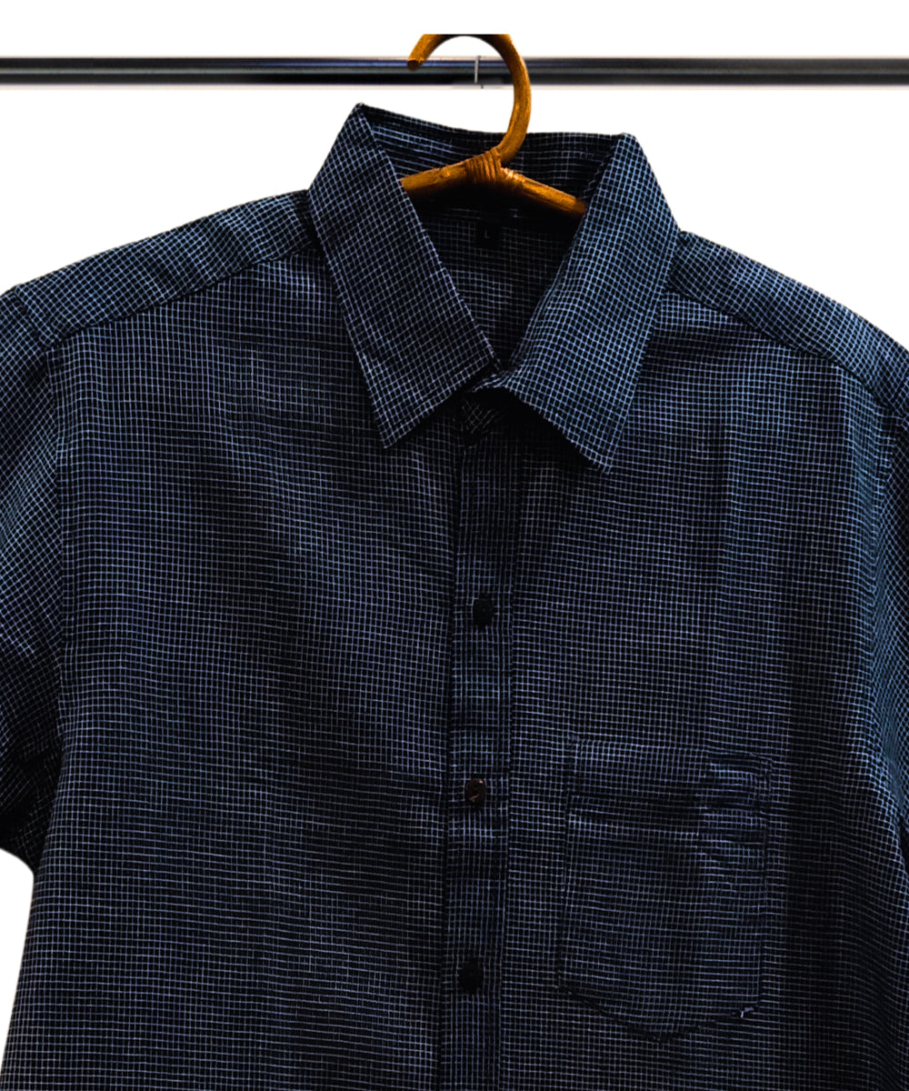 Naby blue white half sleeve checks shirt
