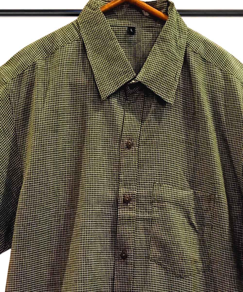 Pista green white half sleeve checks shirt