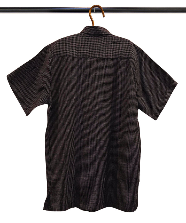 Half sleeve black white checks shirt